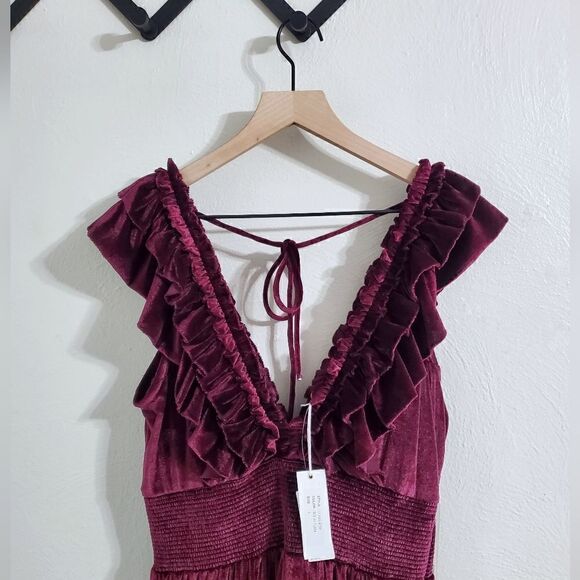 Love the Label Azalea Velvet Ruffled Tiered V-Neck Midi Dress Size Large NWT - Picture 7 of 11
